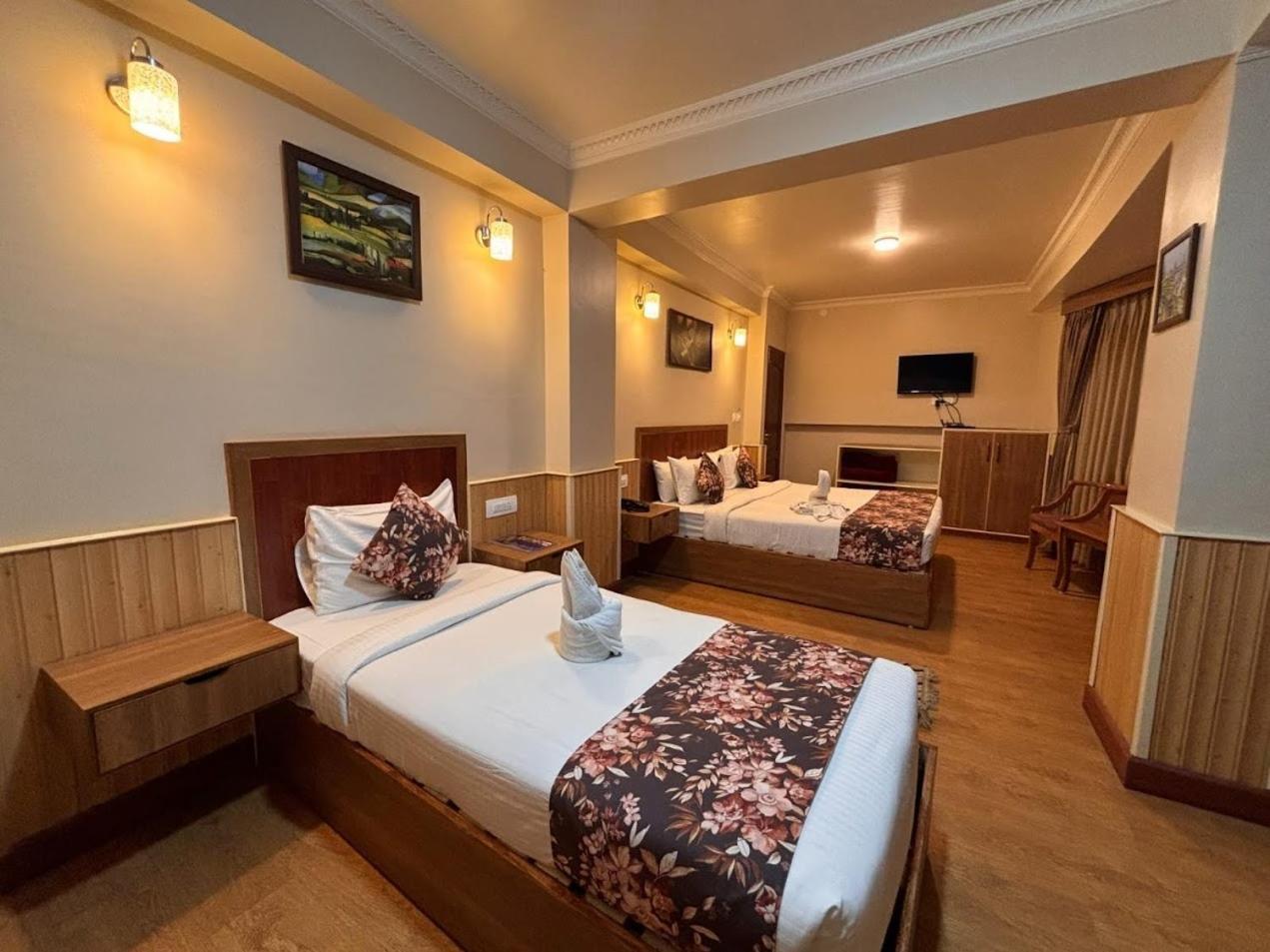 Serenity Taksa Palace Hotel Darjeeling  Bagian luar foto